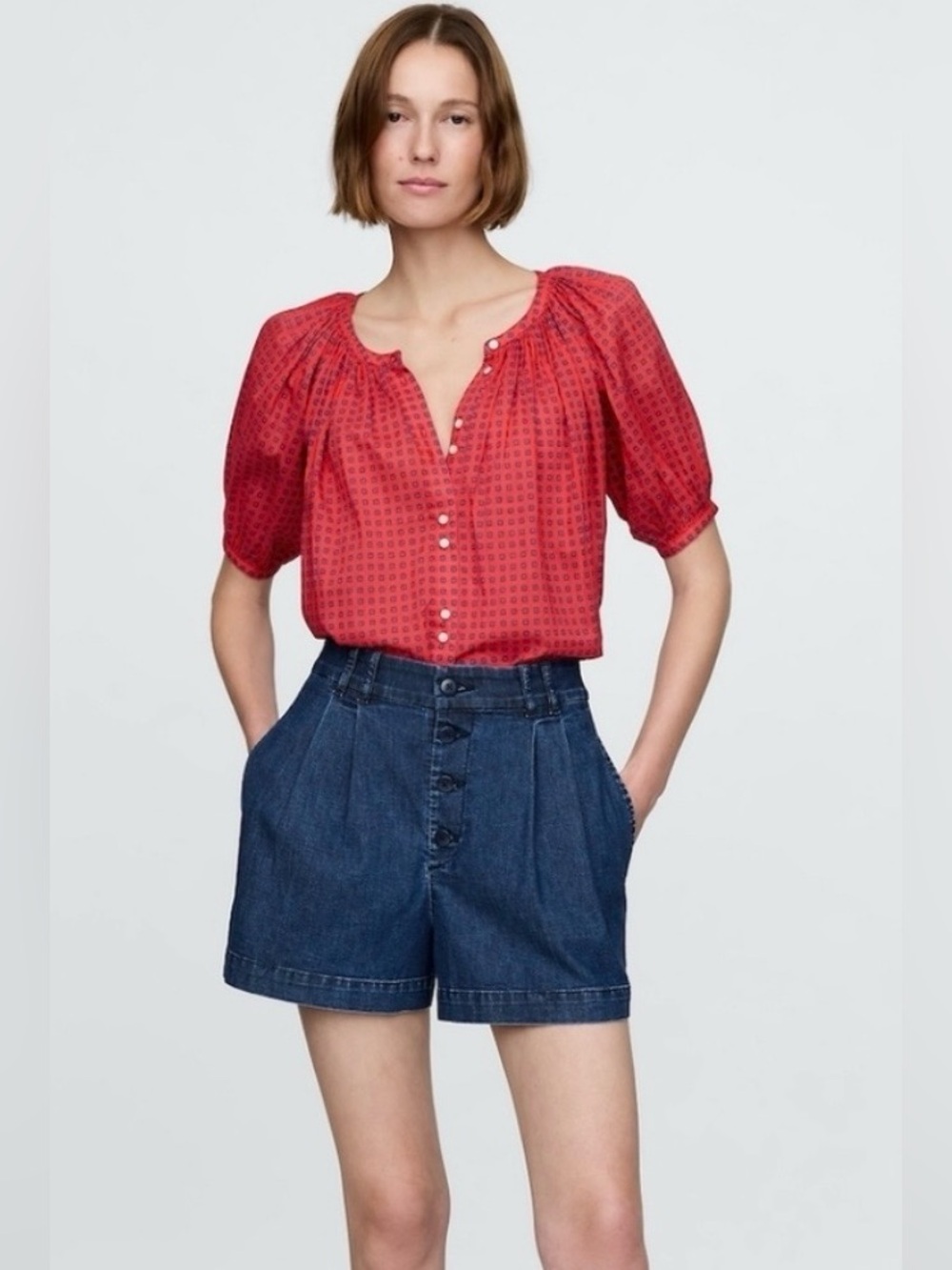 Gap x DÔEN Dark Blue Denim Pleated shorts. Size 28